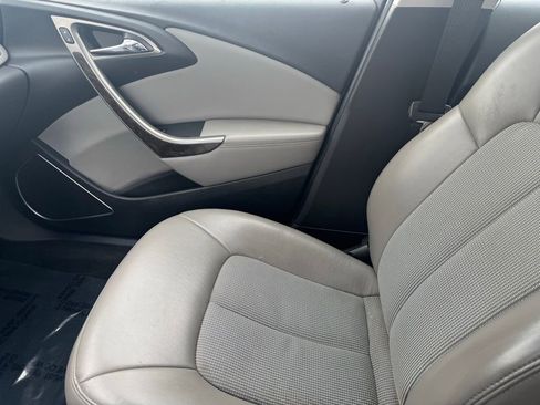 Used 2013 Buick Verano FWD image 22