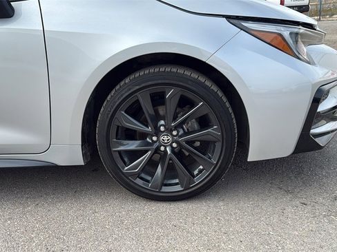 Used 2025 Toyota Corolla SE image 28