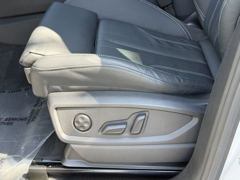 Used 2024 Audi Q5 2.0T Premium Plus w/ Premium Plus Package AWD/4WD image 22