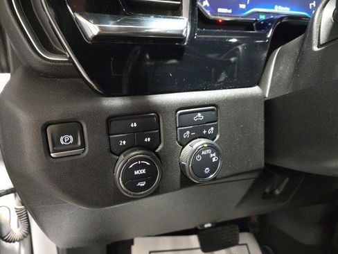 Used 2024 Chevrolet Silverado 3500 LT image 12