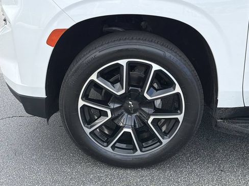 Used 2022 Chevrolet Tahoe RST w/ Sport Performance Package AWD/4WD image 31