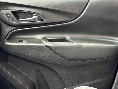 Used 2024 Chevrolet Equinox LT image 25