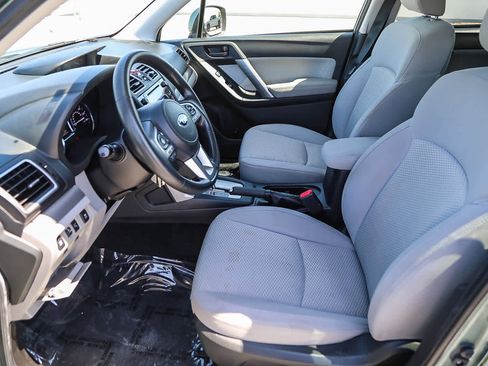 Used 2017 Subaru Forester 2.5i Premium AWD/4WD image 17