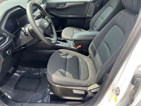 Used 2023 Ford Escape FWD image 9