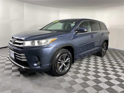 Used 2018 Toyota Highlander Plus image 4