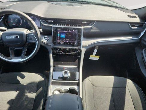 New 2025 Jeep Grand Cherokee Laredo X w/ Luxury Tech Group I AWD/4WD image 11