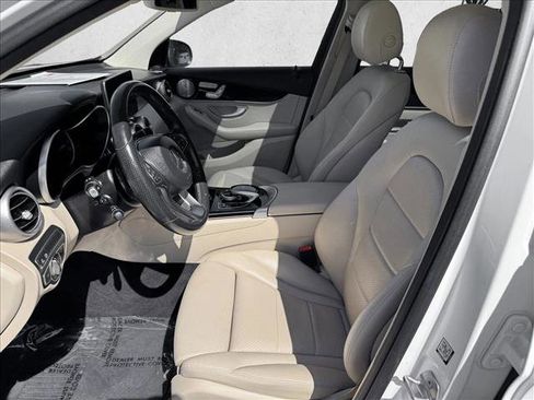 Used 2019 Mercedes-Benz GLC 300 4MATIC image 10