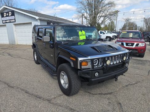 Used 2003 HUMMER H2 w/ Preferred Equipment Group image 2