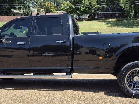 Used 2016 RAM 3500 Laramie Longhorn w/ Convenience Group AWD/4WD image 2