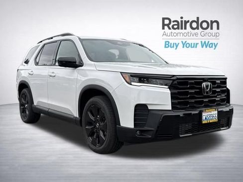 Certified 2026 Honda Pilot Black Edition image 1