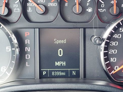 Used 2018 Chevrolet Silverado 1500 Custom w/ Custom Value Package image 8