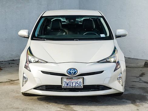 Used 2016 Toyota Prius Four Touring image 2