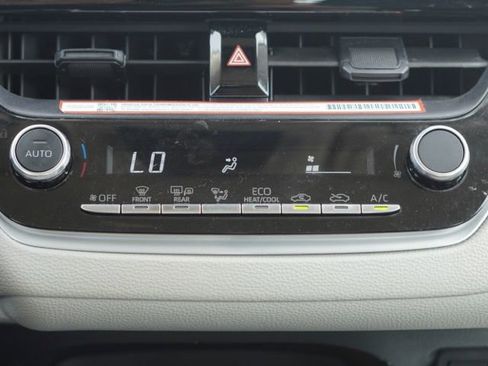 Certified 2025 Toyota Corolla LE w/ LE Premium Package image 25