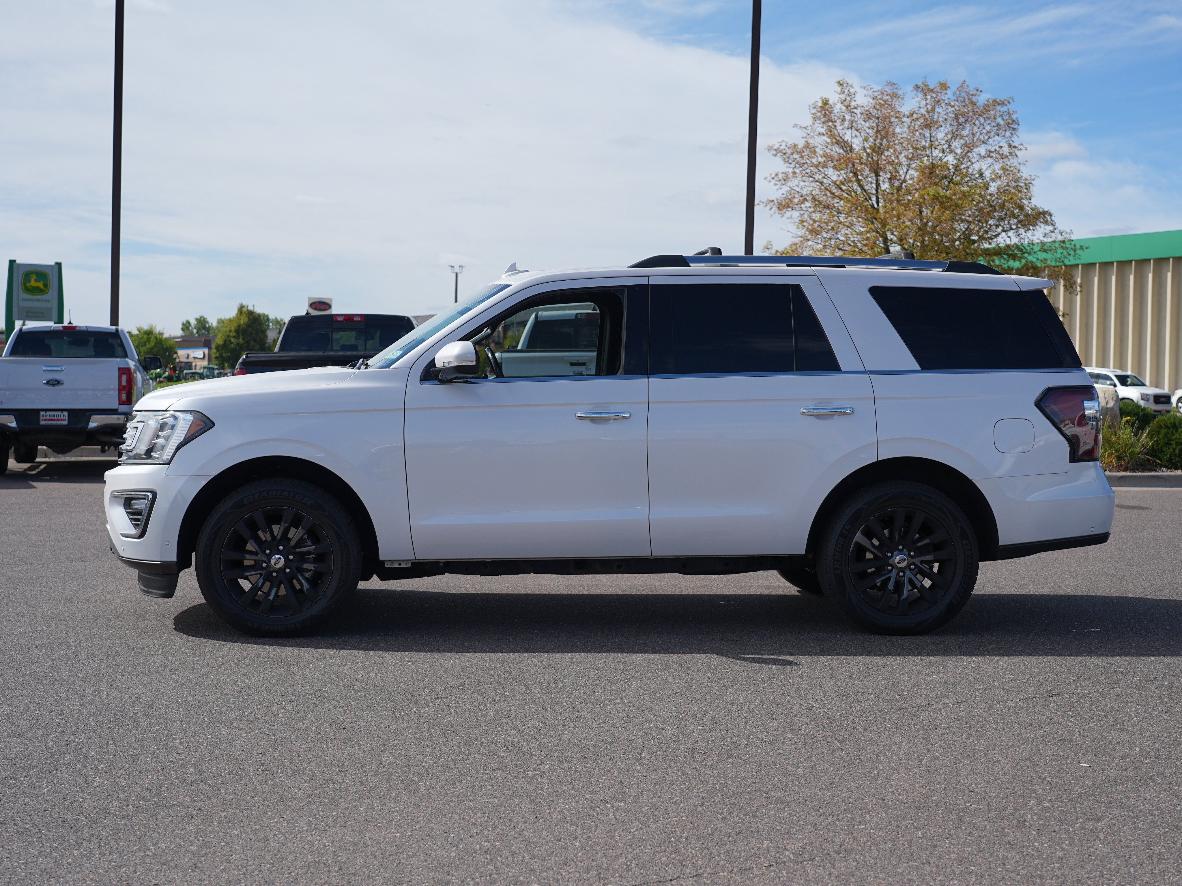 Used 2019 Ford Expedition Limited w/ Equipment Group 301A AWD/4WD image 6
