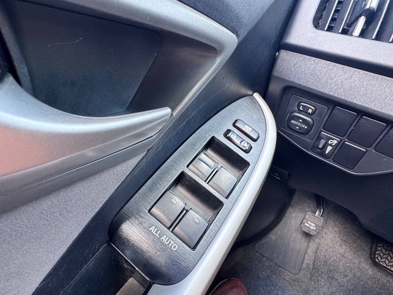 Used 2015 Toyota Prius Two FWD image 19