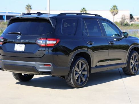 New 2026 Honda Pilot Sport image 8