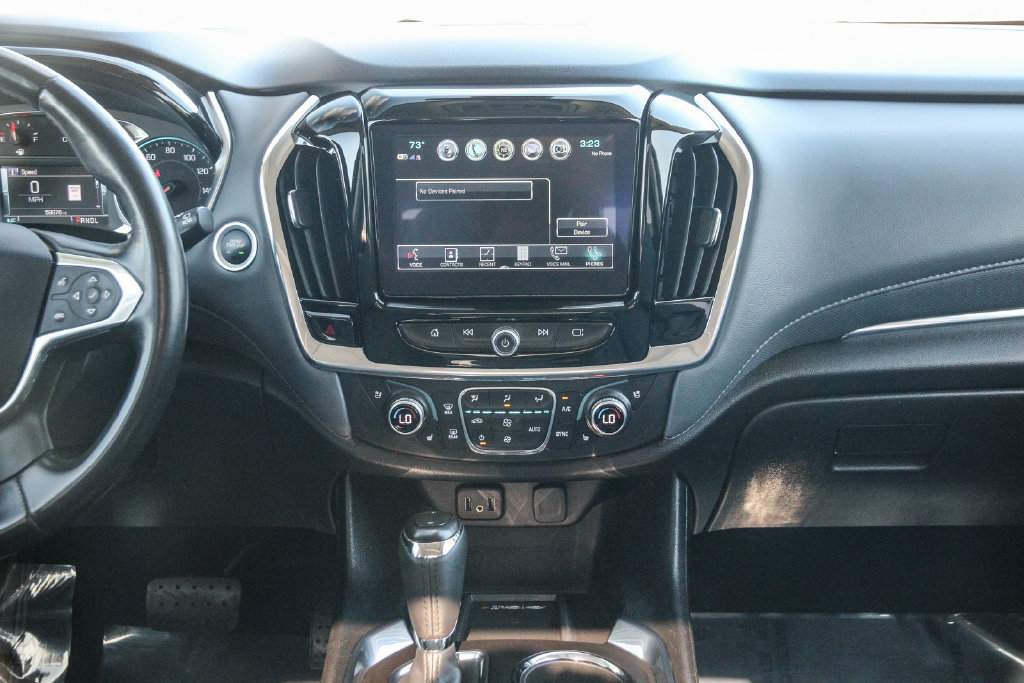 Used 2018 Chevrolet Traverse Premier w/ Driver Confidence II Package FWD image 13