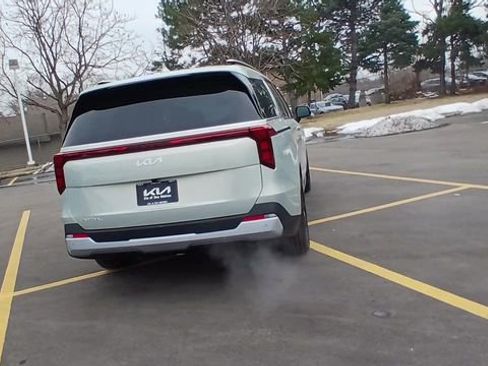 New 2026 Kia Carnival EX image 2