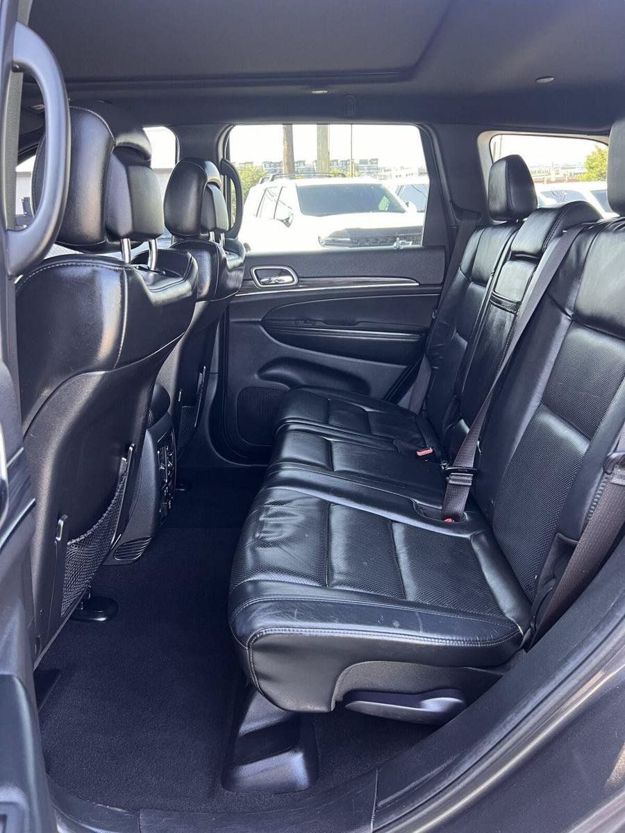 Used 2020 Jeep Grand Cherokee Limited w/ Luxury Group II RWD image 16