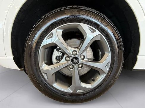 Certified 2024 Ford Escape ST-Line Select AWD/4WD image 9