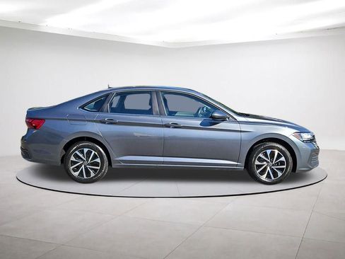 Used 2024 Volkswagen Jetta S image 8