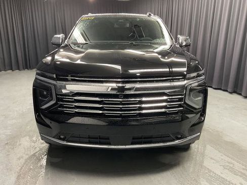 New 2026 Chevrolet Suburban Premier w/ Sun And Tow Package AWD/4WD image 9