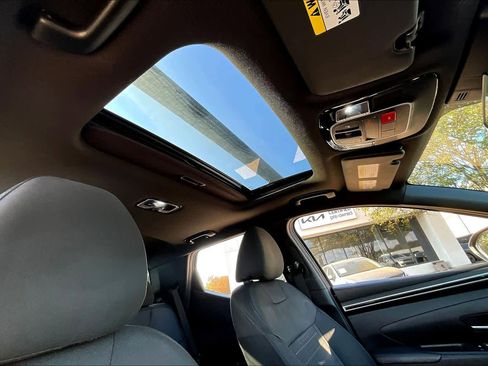 Used 2023 Hyundai Santa Cruz SEL w/ Activity Package image 12