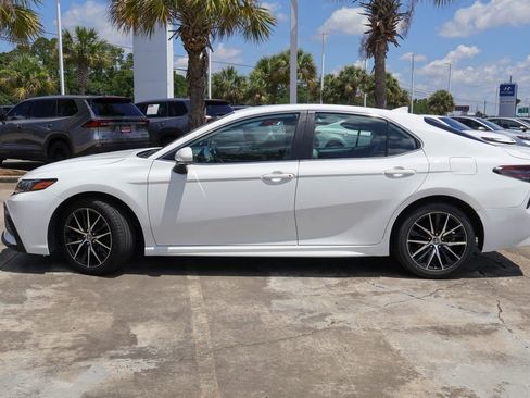 Used 2023 Toyota Camry SE FWD image 25