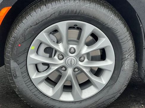 New 2026 Chrysler Pacifica Select image 8