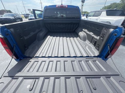 Used 2023 Chevrolet Colorado Z71 w/ Z71 Convenience Package 2 AWD/4WD image 14