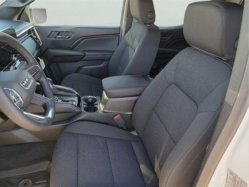 New 2026 GMC Canyon Elevation w/ Convenience Package image 12