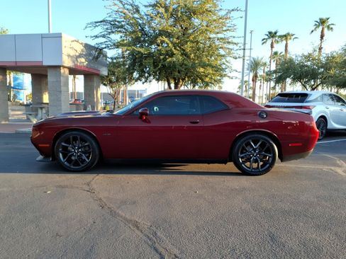 Used 2019 Dodge Challenger R/T w/ Blacktop Package RWD image 7