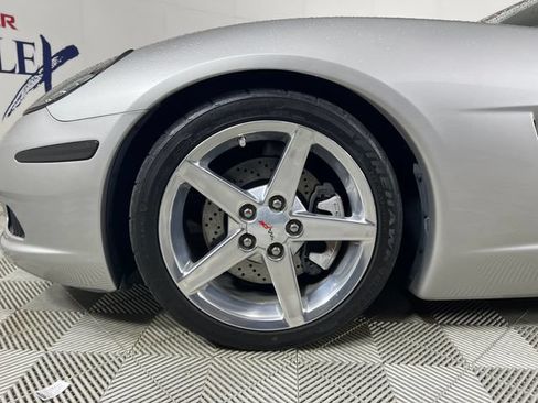 Used 2007 Chevrolet Corvette Coupe w/ Preferred Equipment Group RWD image 23