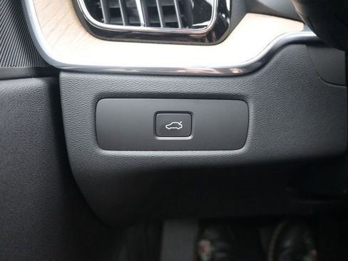 New 2026 Volvo XC60 B5 Plus w/ Protection Package Premier image 29