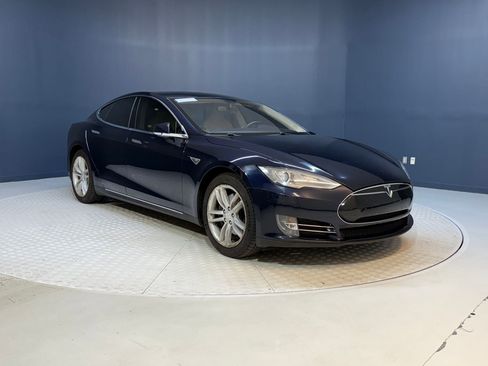 Used 2014 Tesla Model S P85 image 7