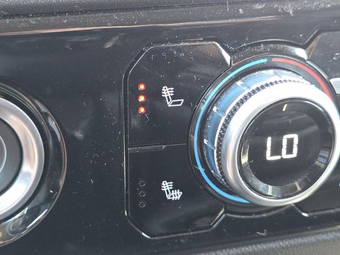 Used 2024 GMC Sierra 1500 SLT image 5