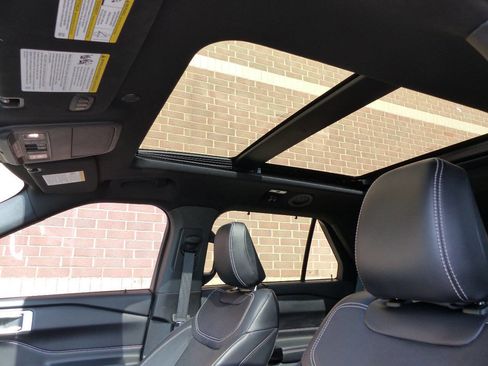 Used 2023 Ford Explorer ST w/ Equipment Group 401A image 24