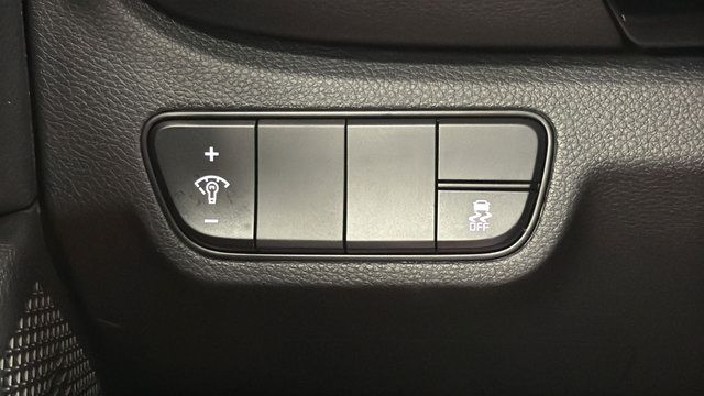 Used 2025 Kia Seltos X-Line AWD/4WD image 28