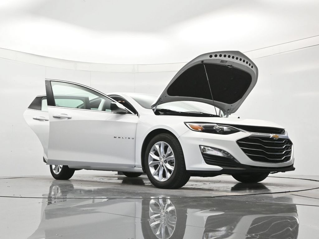 Certified 2025 Chevrolet Malibu LT FWD image 49