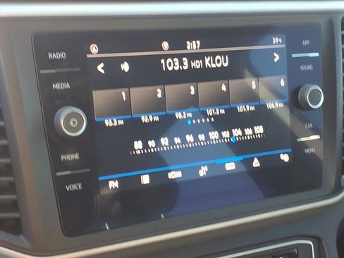 Used 2021 Volkswagen Atlas Cross Sport SE image 9