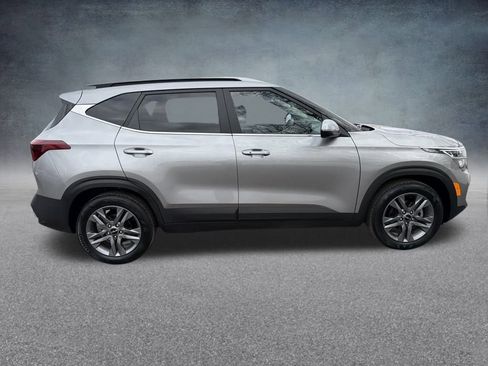 Used 2023 Kia Seltos S w/ Navigation Package image 10