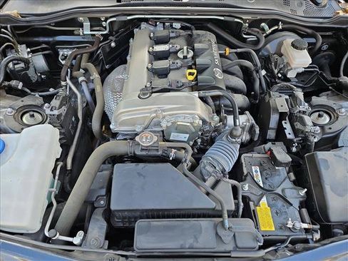 Used 2025 MAZDA MX-5 Miata RF Grand Touring RWD image 18