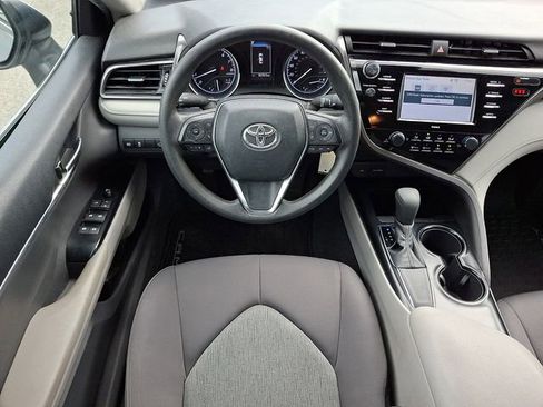 Used 2020 Toyota Camry LE image 11