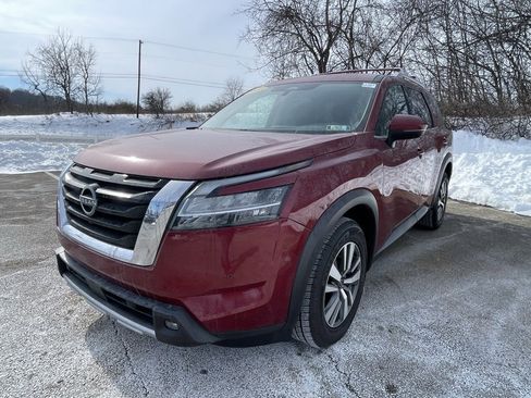 Used 2023 Nissan Pathfinder SL image 7