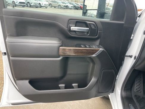 Used 2023 GMC Sierra 3500 SLE w/ SLE Value Package image 14