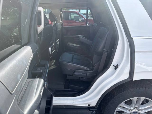 Used 2022 Ford Expedition XLT AWD/4WD image 9