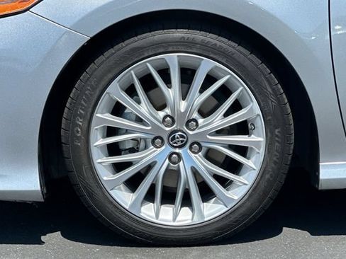 Used 2018 Toyota Camry XLE w/ Driver Assist Package FWD image 29