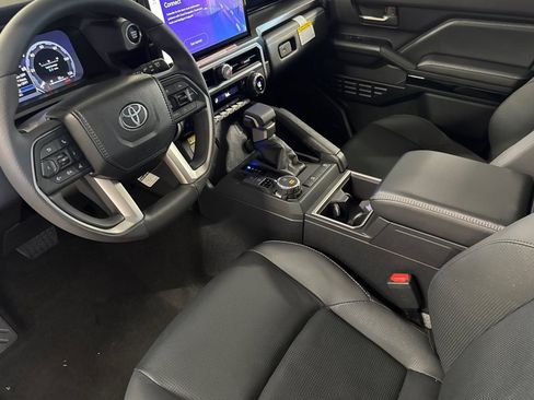 New 2026 Toyota 4Runner Limited AWD/4WD image 10