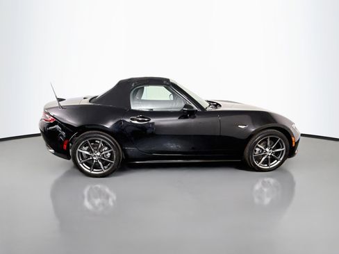 Used 2016 MAZDA MX-5 Miata Grand Touring RWD image 11