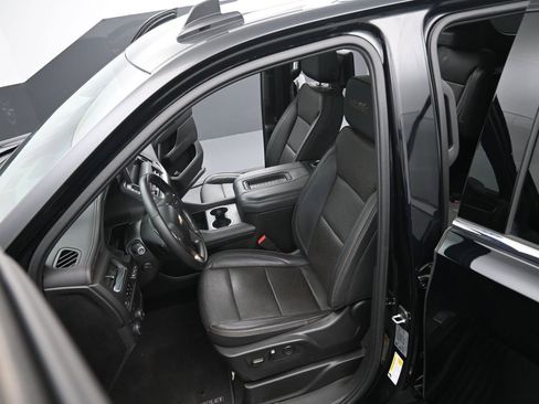 Used 2024 Chevrolet Tahoe High Country AWD/4WD image 11